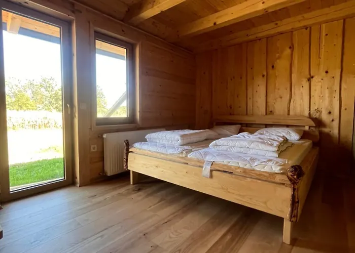 Κατάλυμα σε φάρμα Ethno Holistic Village Apace